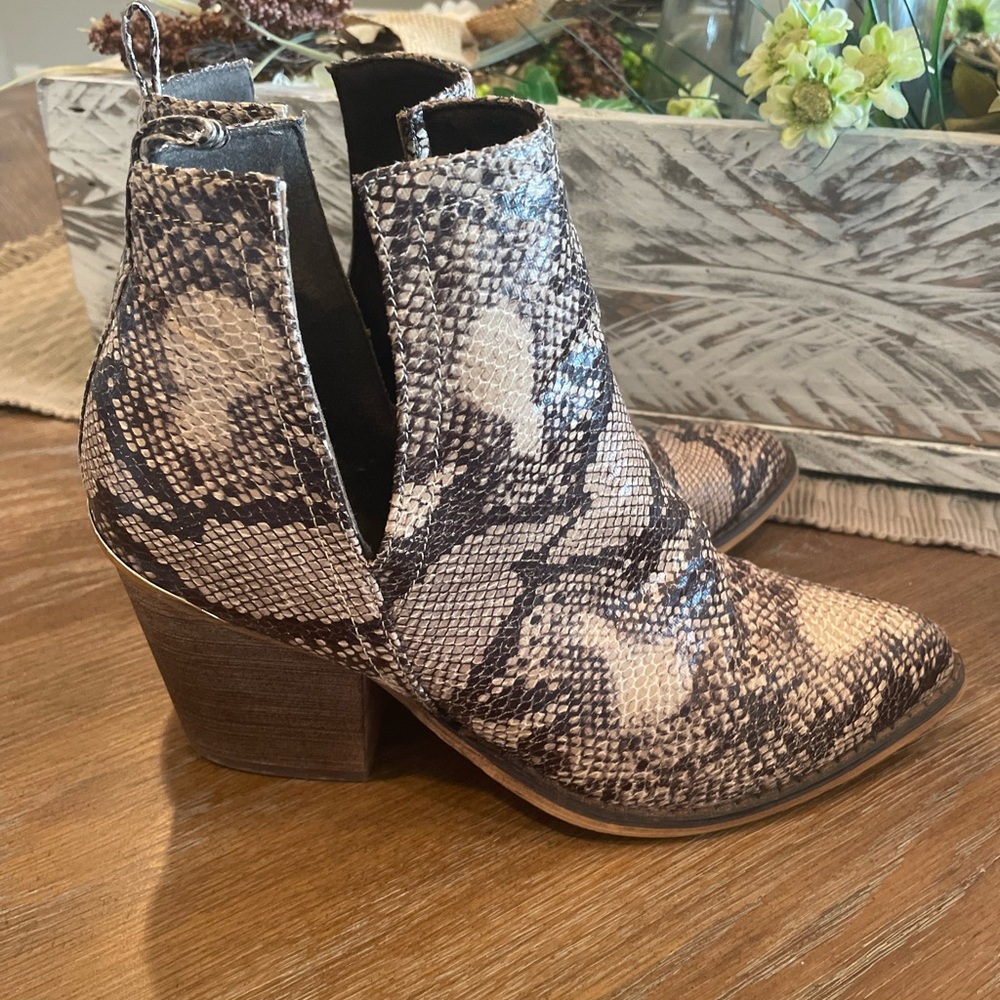 Snake Skin Women Booties